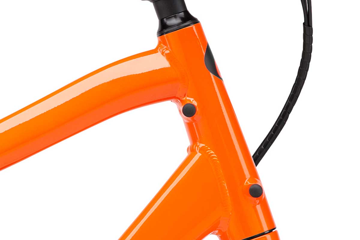 Einstieg: Tiefer Einstieg / Farbe: neon orange / Modell: Performance Line CX